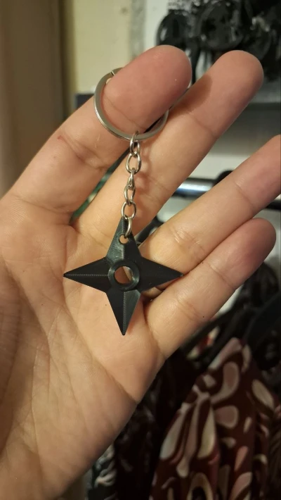Chaveiro Shuriken Preto Liso